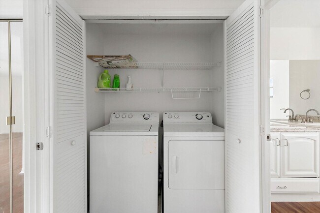 Foto del edificio - 1871 NE Media Ave