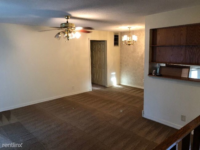 Building Photo - 2 br, 1 bath Condo - 3227 Lupine Dr