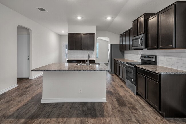 Building Photo - 418 Sabine River