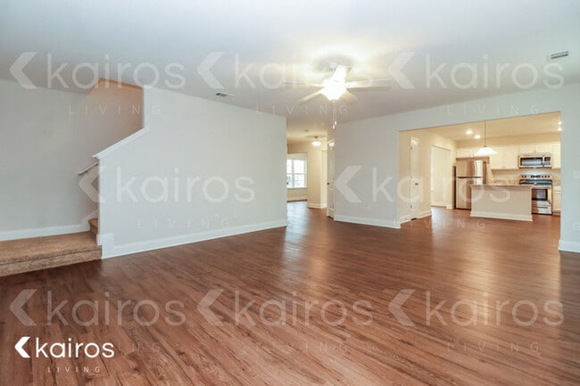 Foto del edificio - 229 Western Red Cedar Dr