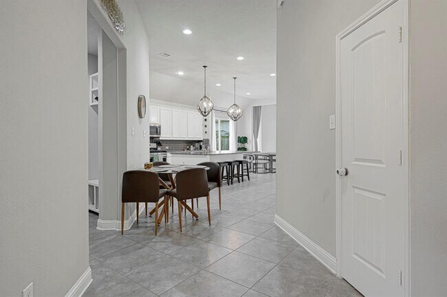 Foto del edificio - 8126 Lockridge Terrace Ln