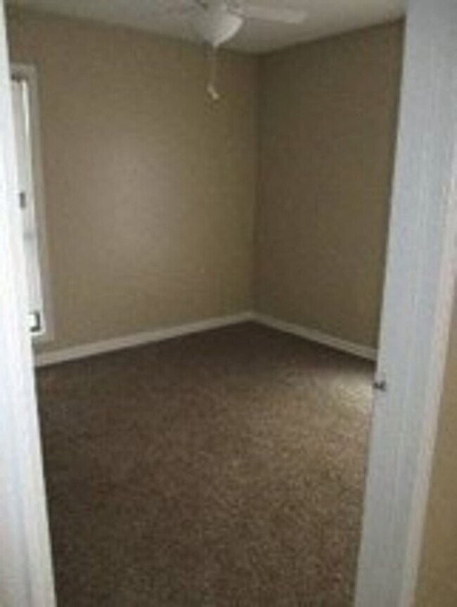 Foto del edificio - 3017 Courtney Ave