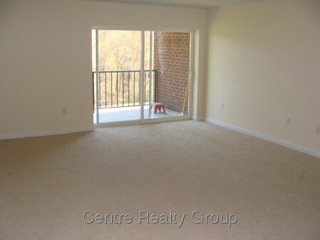 Building Photo - 50 Broadlawn Park