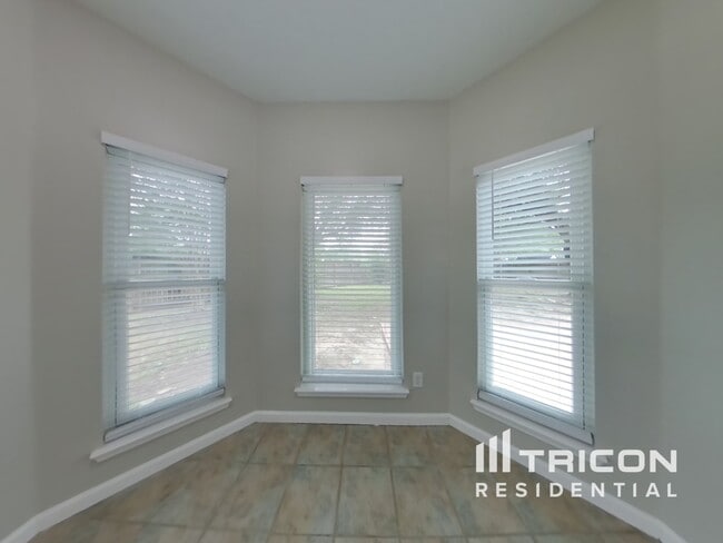 Foto del edificio - 17419 Pikes Peek Ct