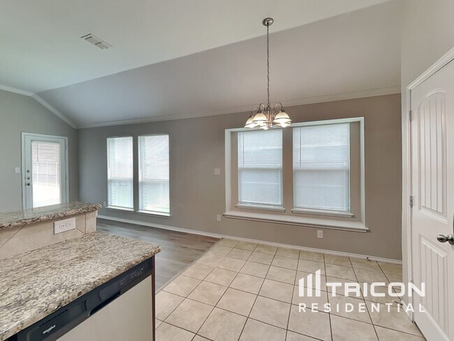 Foto del edificio - 1912 Glen Meadow Dr