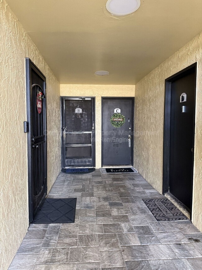 Photo - 942 N Lake Destiny Rd Apartment