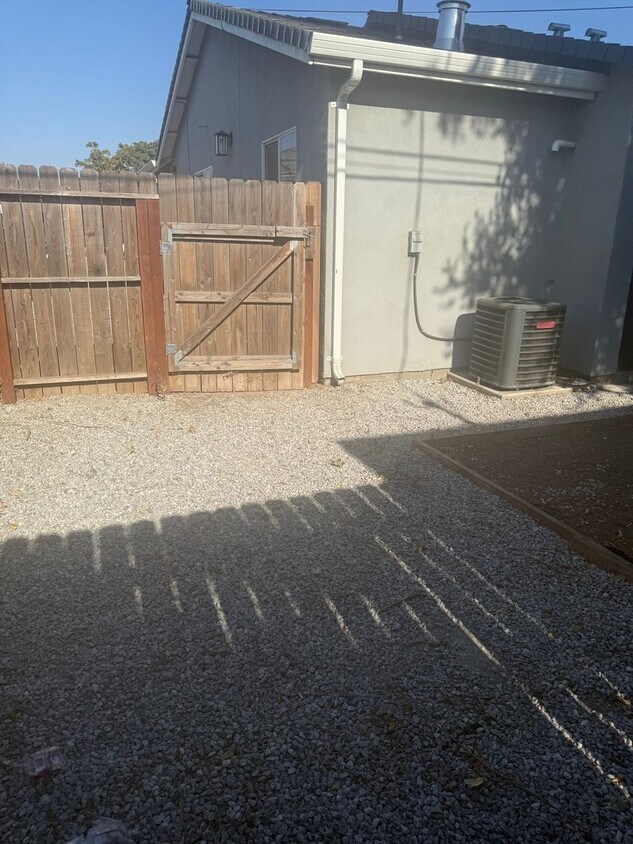Foto principal - Charming 3BR House in Stockton