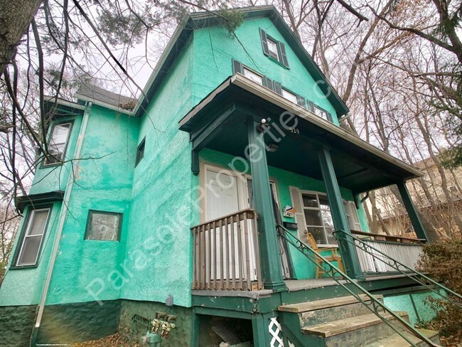 Building Photo - 529 Taylor Ave