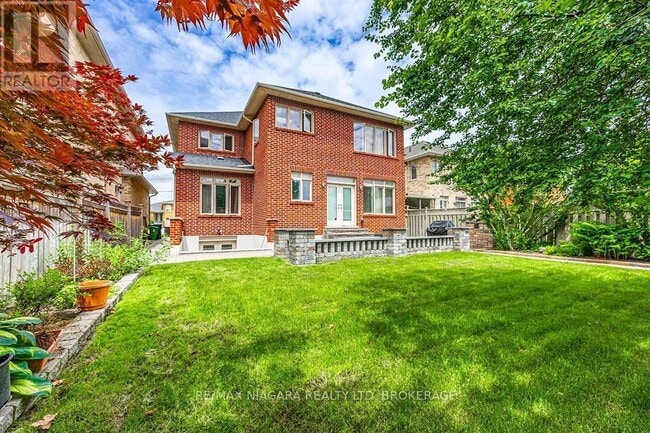 Photo du bâtiment - 33 St Andrews Blvd