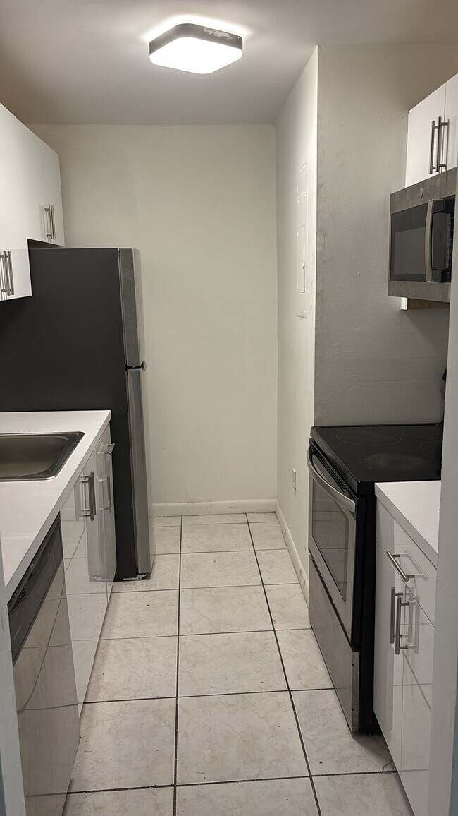 Foto del edificio - 7407 SW 152nd Ave