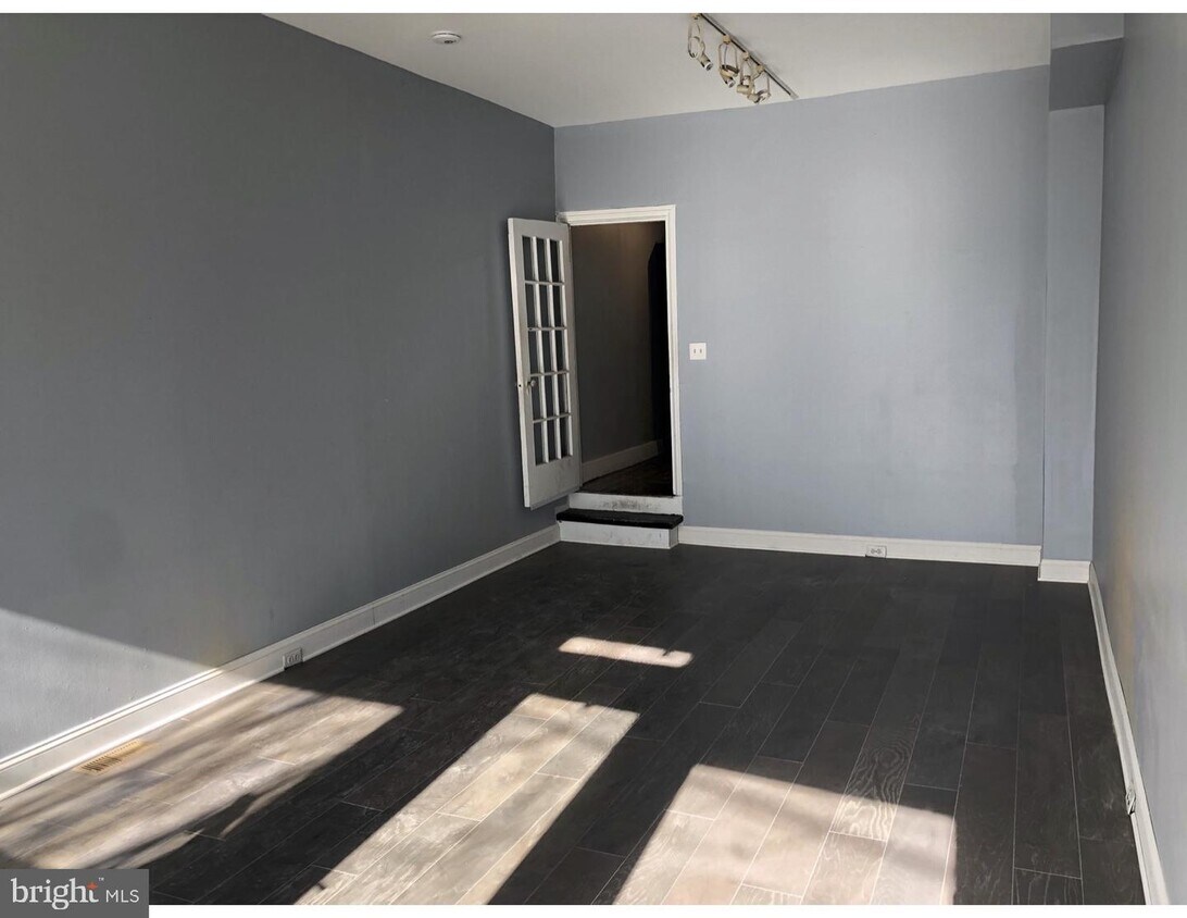 Foto principal - 173 W Girard Ave