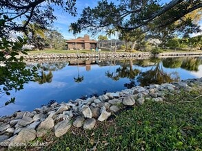 Building Photo - 540 Elliott Dr