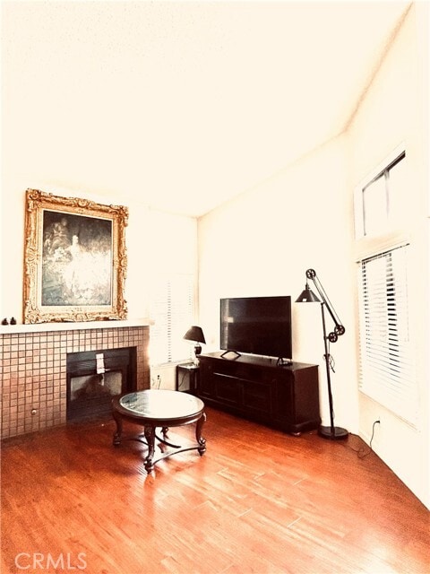 Foto del edificio - 18 Town and Country Rd
