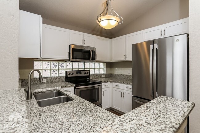 Building Photo - 12137 Pilot Ct