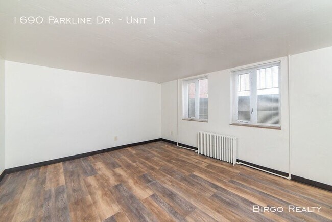 Foto del edificio - 1690 Parkline Dr