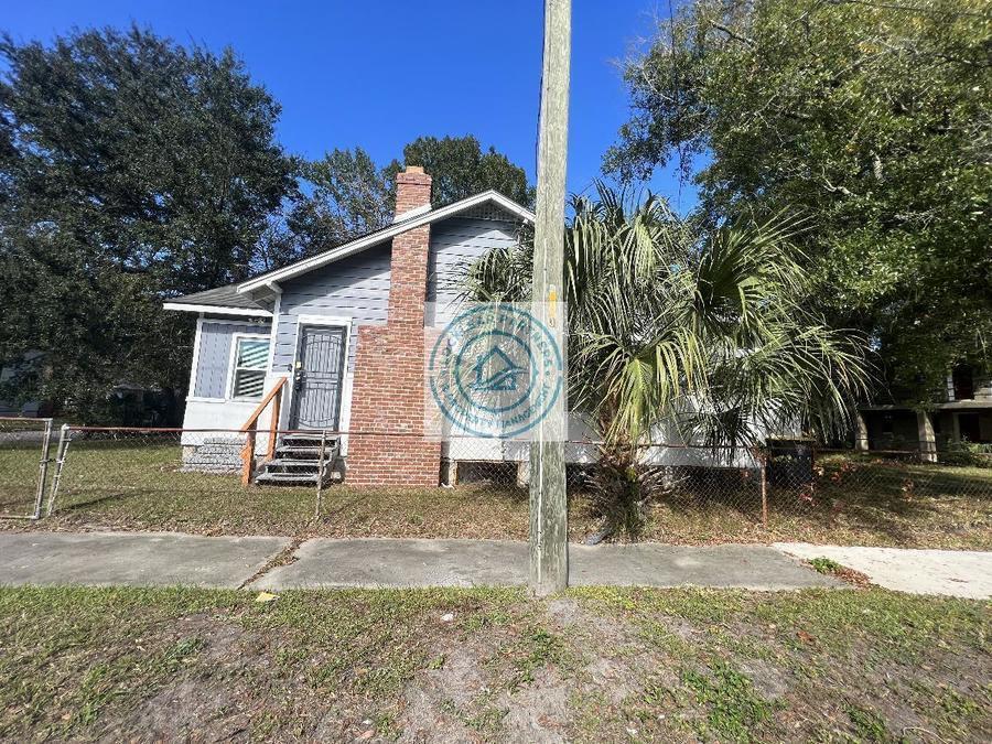 Foto principal - 3503 Stuart St