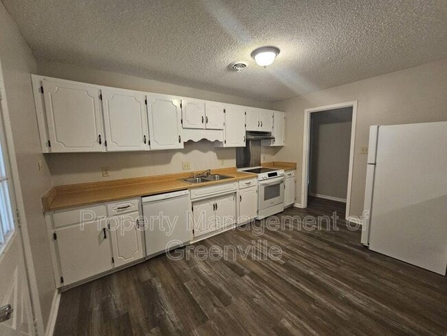 Building Photo - 510 Woodside Ln
