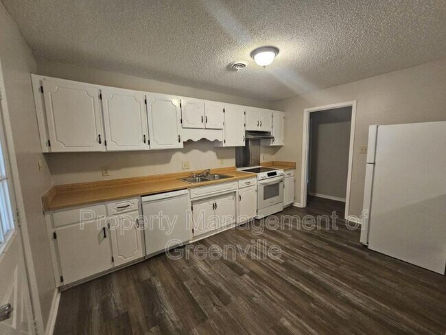 Foto del edificio - 510 Woodside Ln