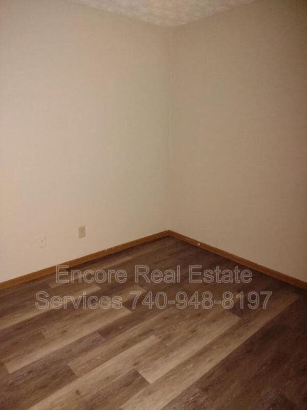 Building Photo - 1236 Green Valley Dr