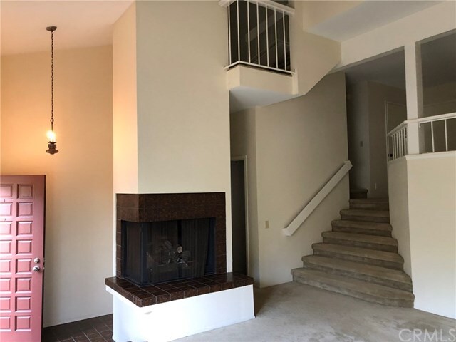 Building Photo - 3222 Caminito Eastbluff