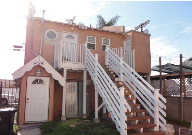 3 - 1714 W Florence Ave