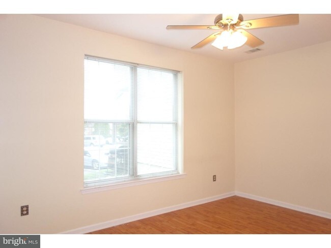 Building Photo - 3351 Cypress Ct