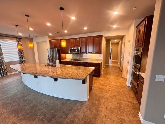 Building Photo - Beautiful 3 Bedroom Home in Harveston Lake Community – Solar & Resort-Style Amenities