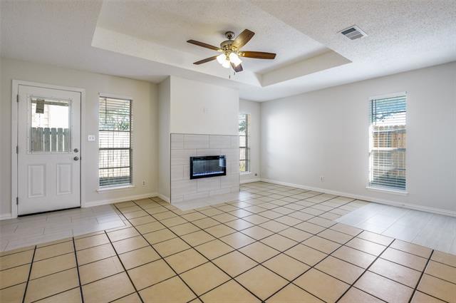 Building Photo - 8940 Thompson Cir