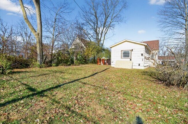 Foto del edificio - 2405 W 10th St