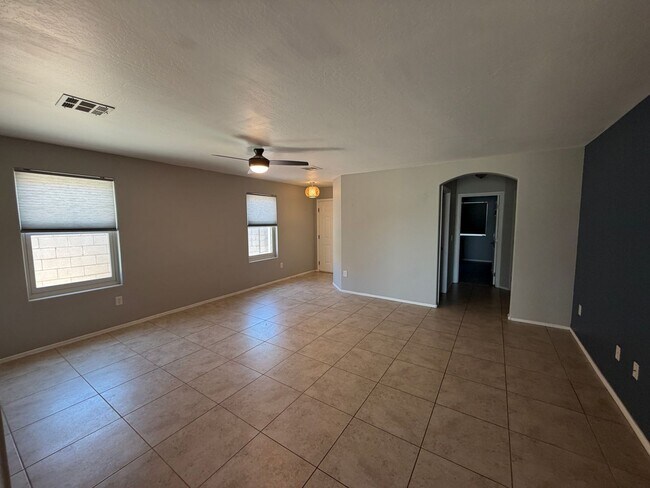 Building Photo - 11206 W Chase Dr