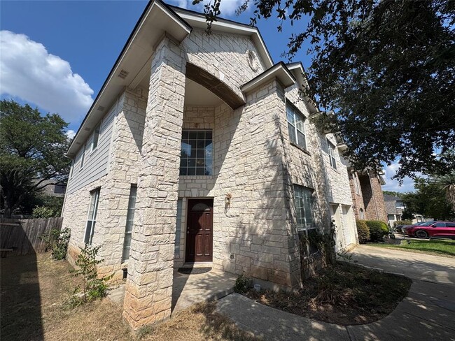 Foto del edificio - 1810 Rosenborough Ln N