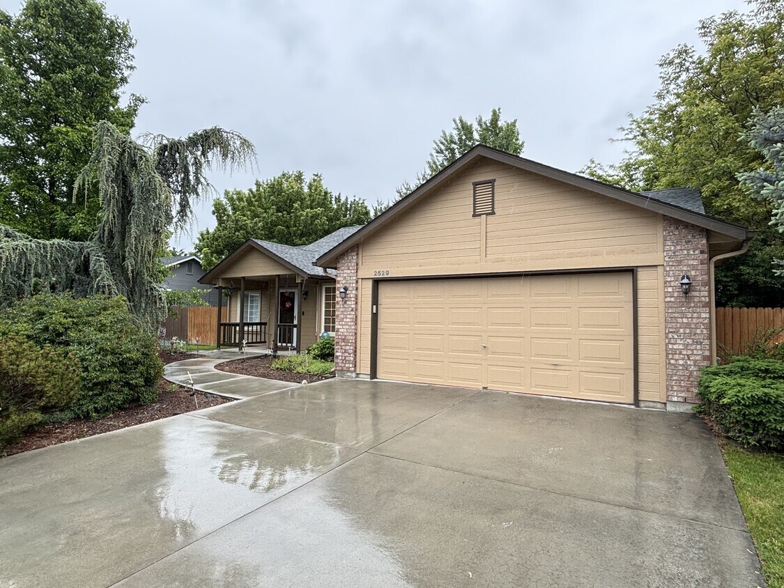 Foto principal - 2529 W Sheryl St