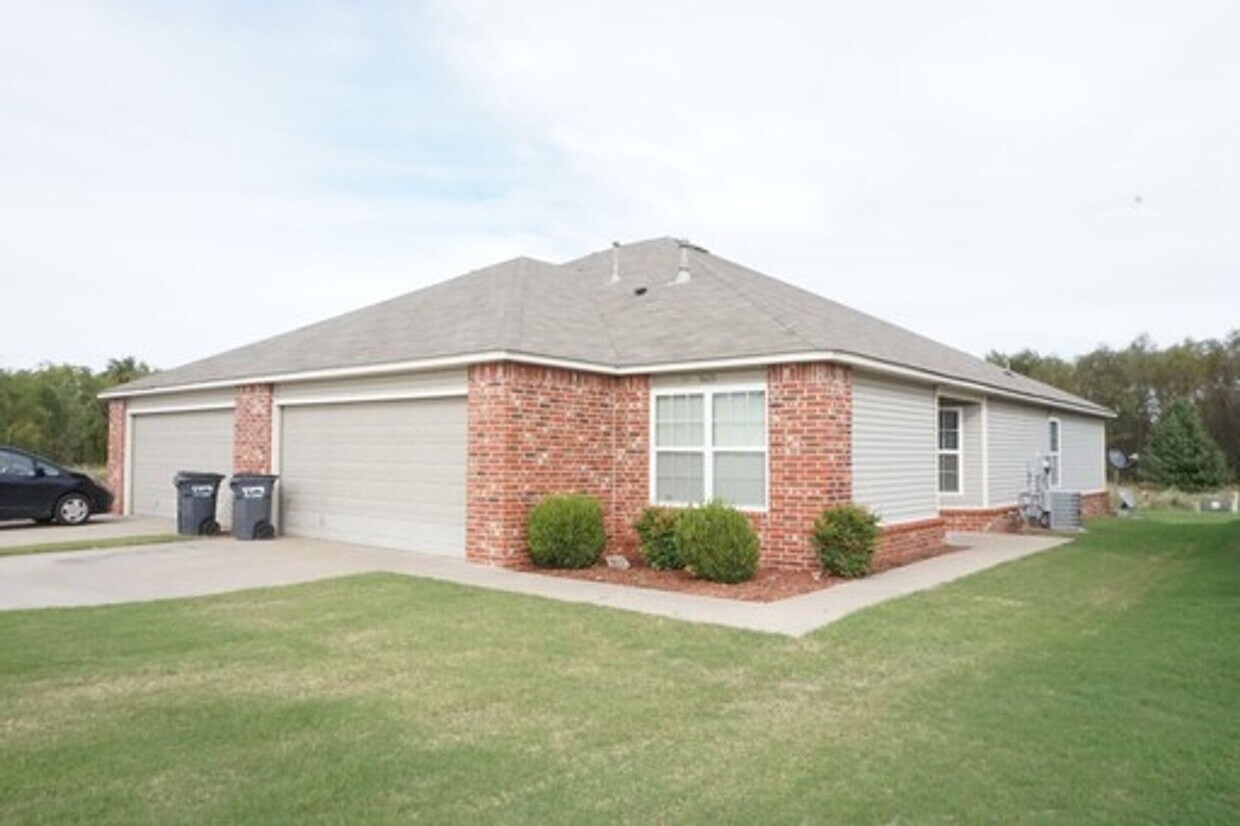 RSI 5613 5615 (EM*) Apartment for Rent in Broken Arrow, OK