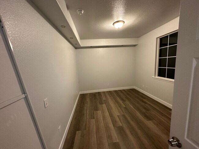 Foto del edificio - 4081 N Mountain View Ave