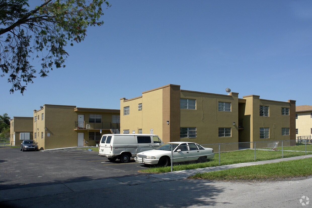 Primary Photo - Honeysuckle Apartments