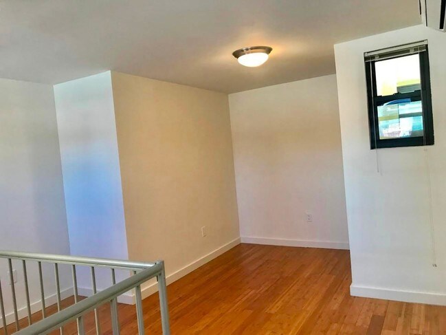 Foto del edificio - 412 E 90th St