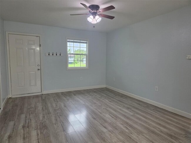 Building Photo - 209 Franlee St