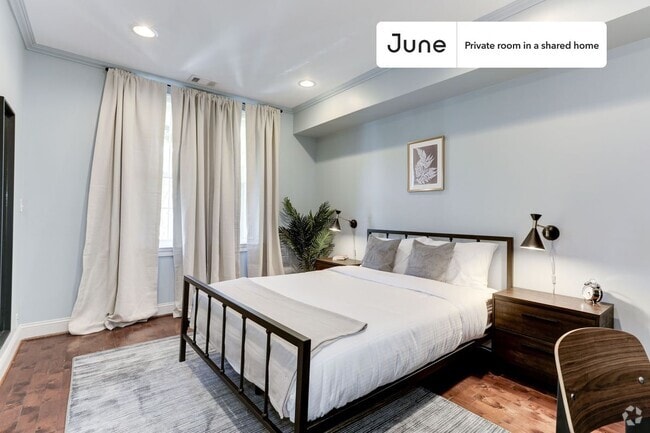 Building Photo - Private bedroom in 5 bed/3.5 bath Home