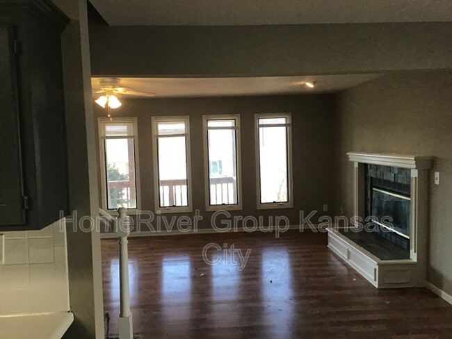 Building Photo - 804 Southview Terrace