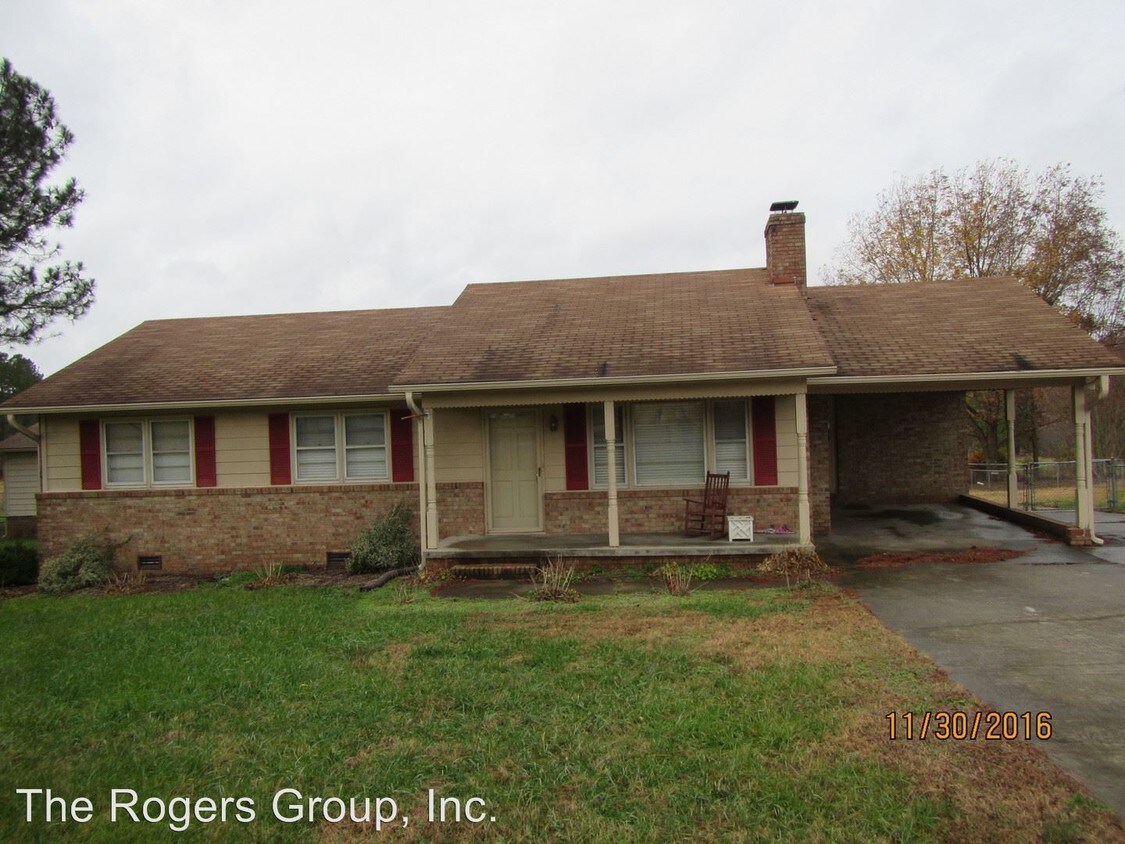 Primary Photo - 1005 Cross Creek Rd