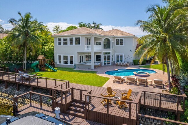 Foto del edificio - 1031 Harbor Ct