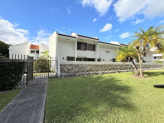 Foto del edificio - 1990 Brickell Ave