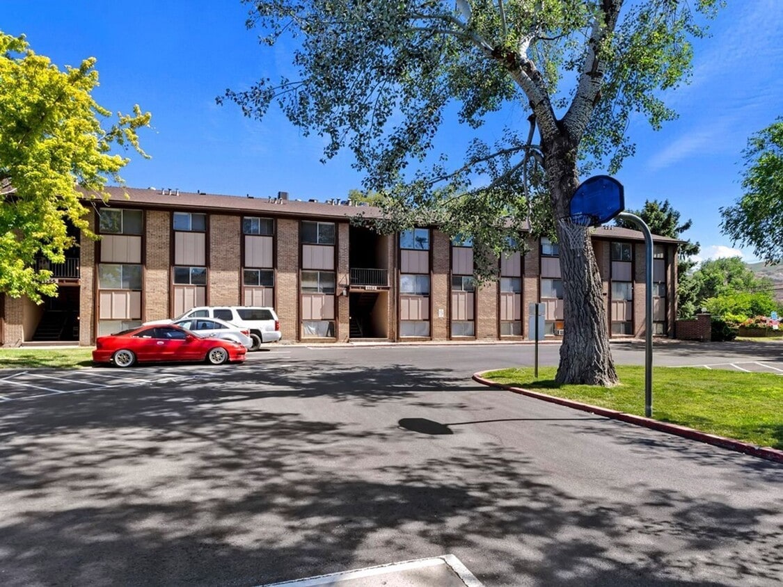 Foto principal - 1355 N Redwood Rd