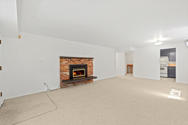 Foto del edificio - 5044 Sand Point Way NE