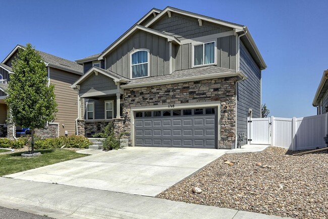 Building Photo - 1748 Ruddlesway Dr