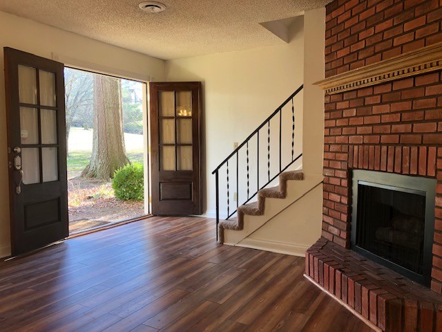 Building Photo - Country Way Condominiums. Unit 182