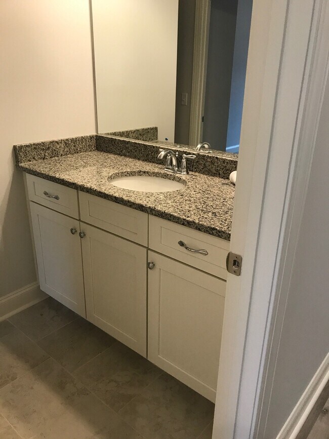 Building Photo - Rosemary Gate Townhome
