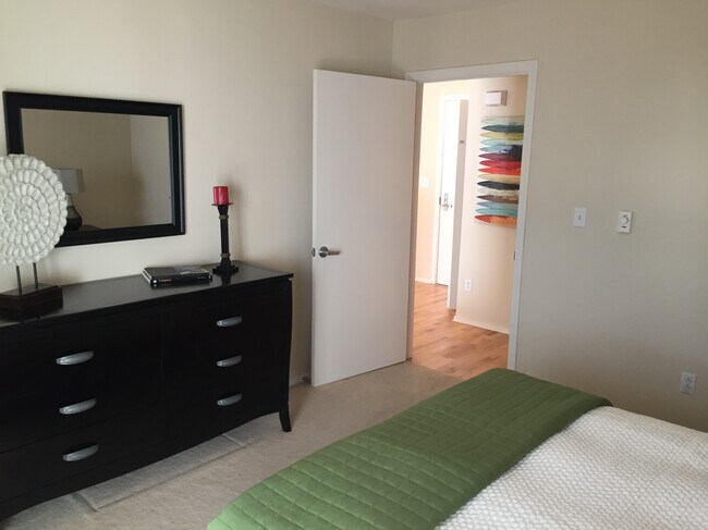 Bedroom - 8400 Oceanview Ter