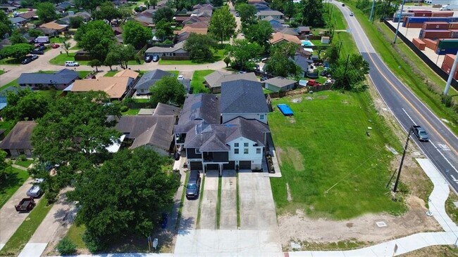 Building Photo - 13117 Vickery St