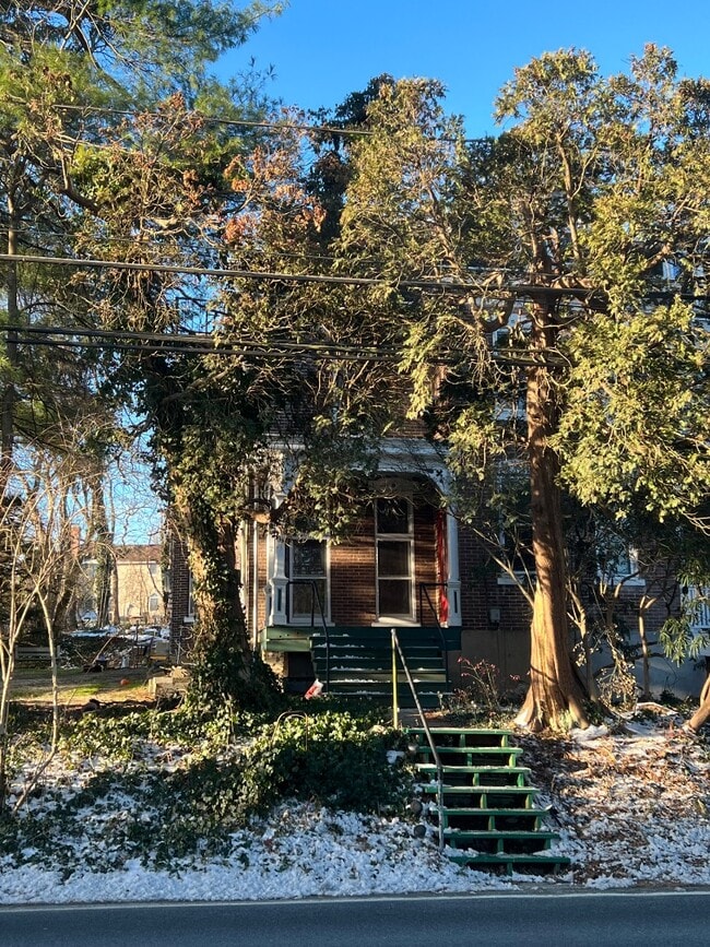 Building Photo - 2152 Mill Creek Rd